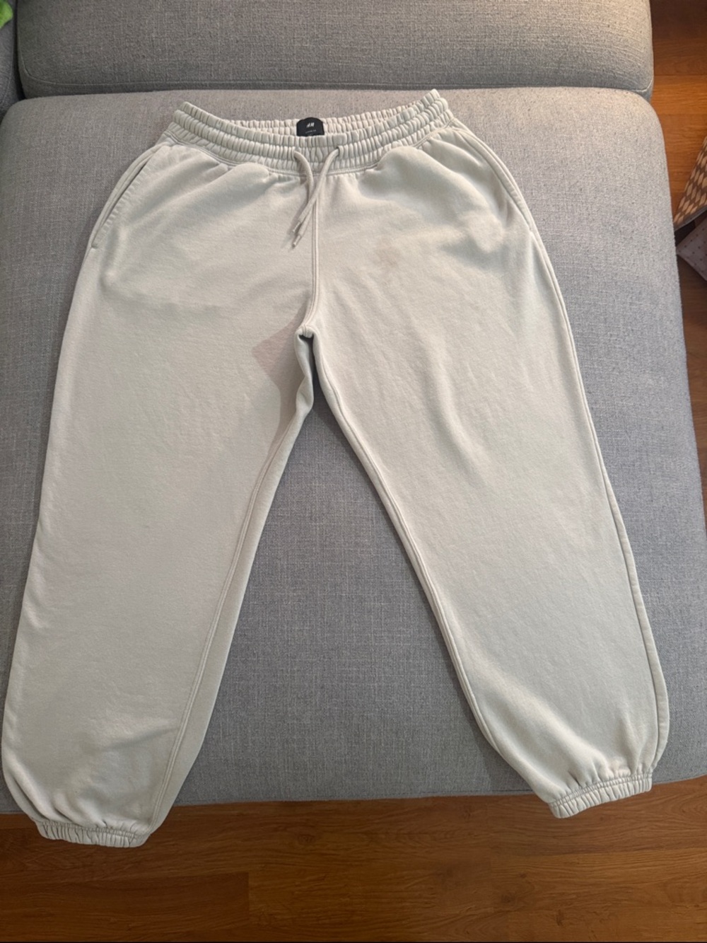H&M Light Sage Loose Fit Sweatpants Size S Men’s